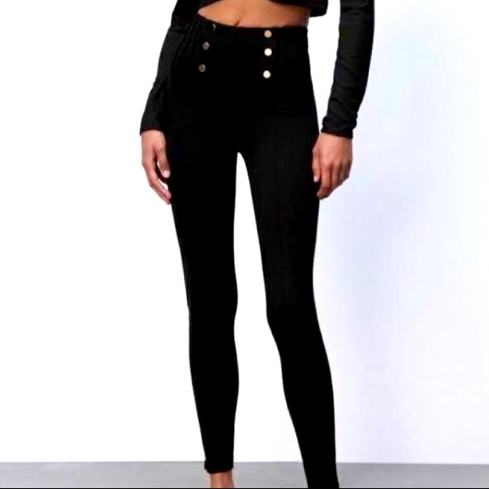 ZARA | NWOT Trouser Leggings w/ button detail. Never worn- RARE FIND